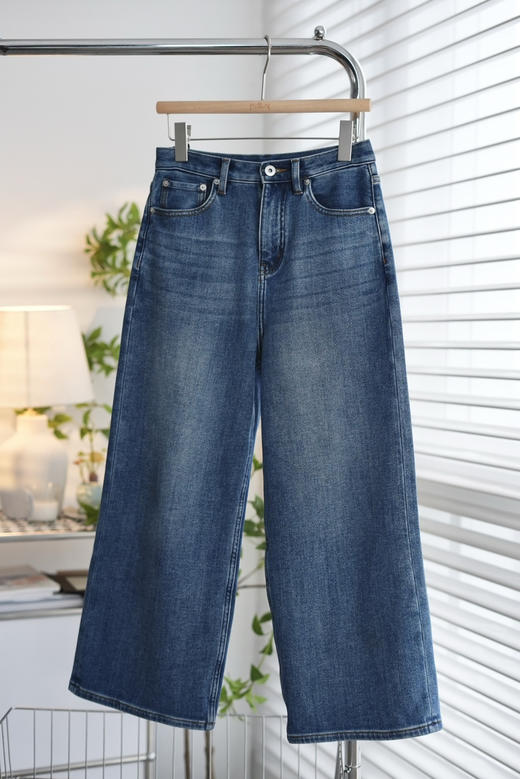 晶晶自留款|秋冬加绒九分直筒牛仔裤 保暖有型两不误 商品图6