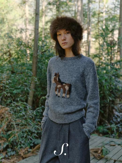 shyshystill/shy202510046/小马毛衣珍稀羊驼绒小版型灰色毛衣 商品图3