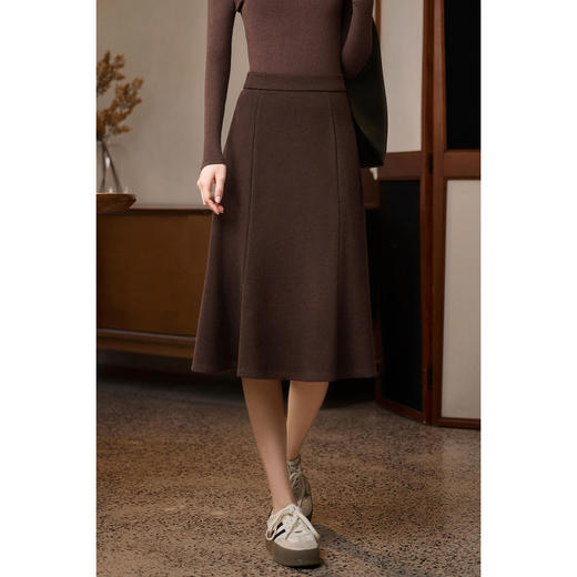 醋酸羊毛鱼尾裙 绒感锁温 定烫不易变形 米思阳2026春新款优雅高腰显瘦中长款半身裙女5694 商品图2