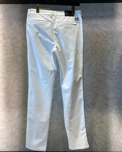 春季男士织带边长裤来了！海报宣传款，跟他家女士织带短裙可配情侣款！双侧特种机进口提花织带装饰，搭配隐形拉链，操作起来也是相当繁琐，车缝都要人工手钩藏入底部，面料弹力好不易皱，厚薄适中挺阔有型！ 商品图4