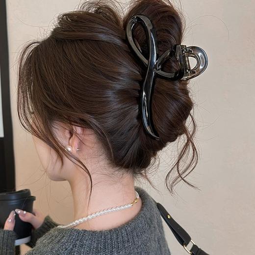【稳固不易滑落❗️造型搭配神器】高级感气质早秋抓夹女新款简约百搭后脑勺盘发鲨鱼夹发夹头饰品。jc 商品图2