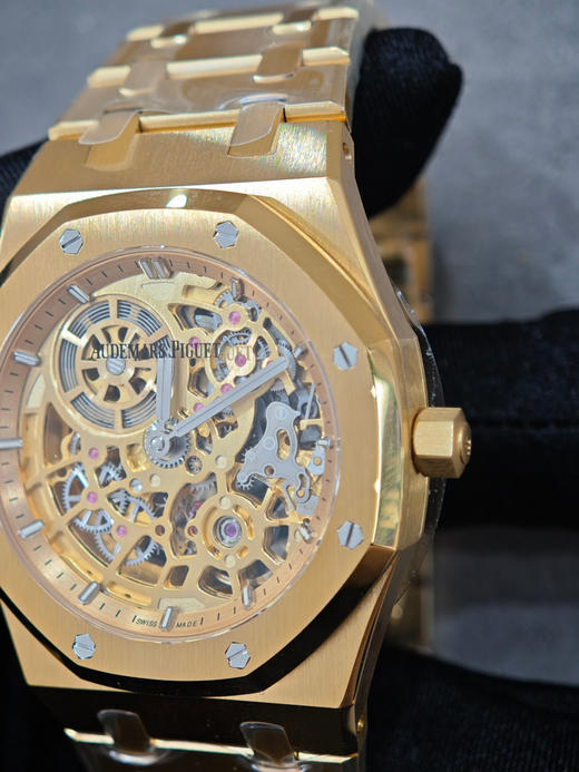 ZF.factory新作—AP爱彼皇家橡树系列16024—腕间的机械诗篇，奢华与工艺的共鸣！
【壳套】高辨识度的八角形39MM表壳，采用先进的CNC数控加工技术对精钢原料进行初步切割与塑形❗️❗️❗️ 商品图14