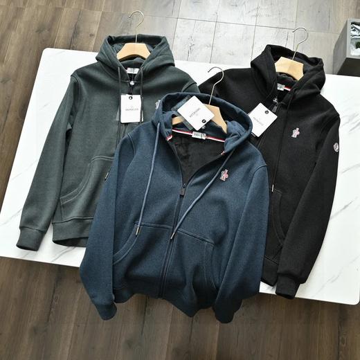 高品质刺绣好货 蒙口2026春季新款三色连帽加绒加厚夹克拉链外套！ 商品图0