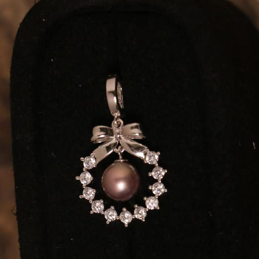 万能扣 紫色淡水珍珠蝴蝶结吊坠  7-8mm 强光近圆，微微瑕  S925银配件 商品图0