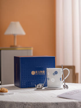 青花/粉彩工艺 | 富玉陶瓷 皮球花系列马克杯 素雅大方 两款可选