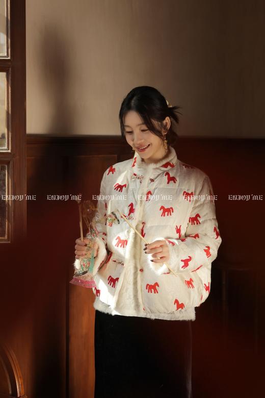 【门店同款】ENJOY冬季“烟火漫春”红色小马羽绒外套 168897448 商品图6