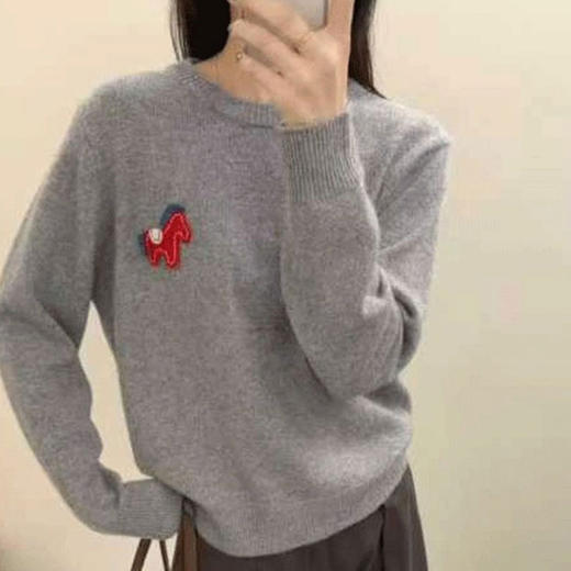 新年本命年【小马布贴羊毛衫】开团啦！经典圆领版型，不挑身材不挑肩，小个子/微胖姐妹都能穿！ 商品图5
