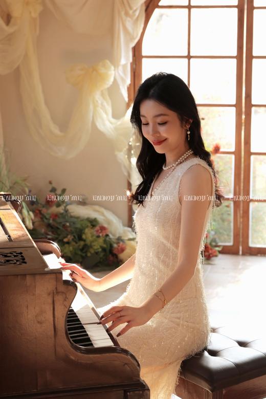 【门店同款】ENJOY春季鎏金梦境羽毛长裙 169150266 商品图3