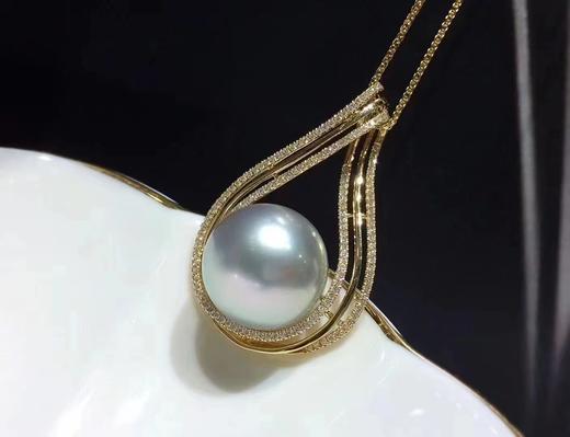 【私席真珠·新年盛宴】【私席真珠·新年盛宴】18K金镶钻灰珍珠吊坠，15-16mm珠 商品图1