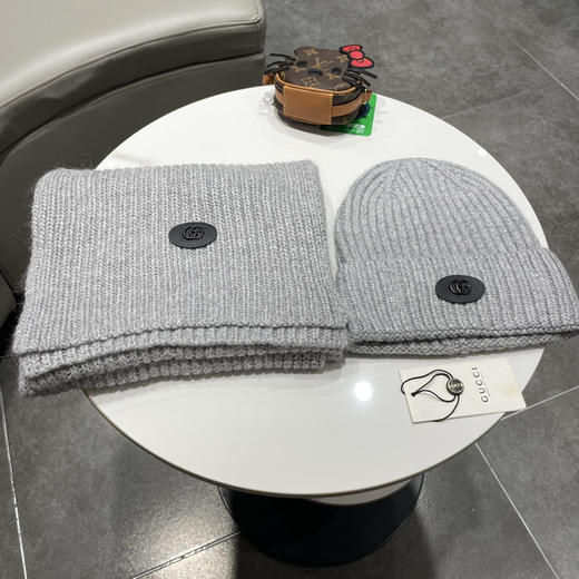 秋冬特惠💰330 古驰经典套装帽子！帽子➕围巾！羊绒兔绒品质！暖暖哒超级舒服～ 商品图0