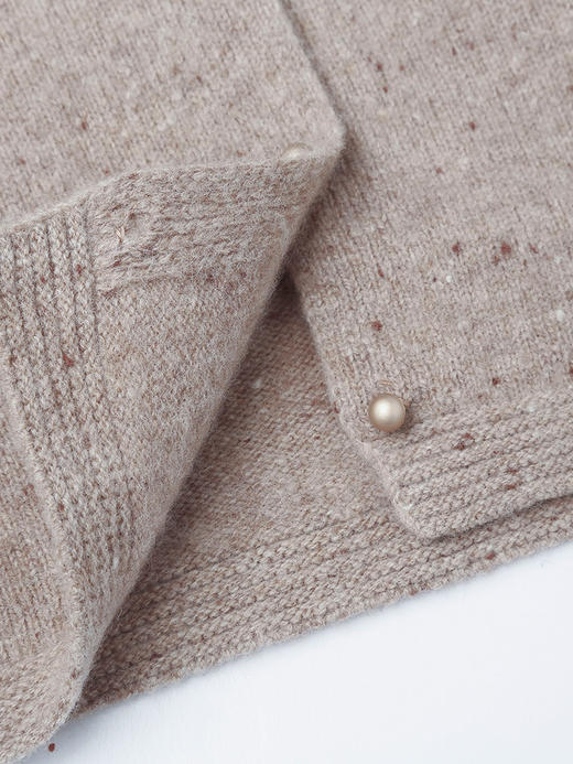 浅燕麦色杂点针织两件套 圆领短款开衫 + 过膝长裙温柔气质通勤显瘦秋冬软糯休闲套装 商品图3