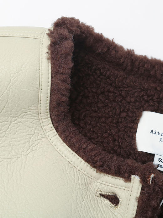 浅米色仿皮拼接深棕羊羔毛无袖马甲 圆领单排扣双口袋宽松休闲秋冬保暖叠穿复古背心 商品图2