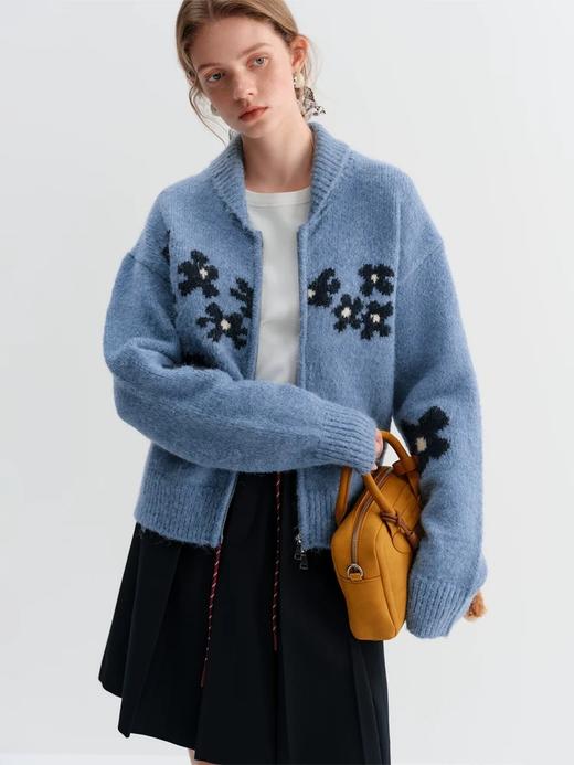爆款3-5天发货！cos风雾霾蓝 法式浪漫设计感钩花花朵拉链开衫毛衣外套  M9130 商品图2