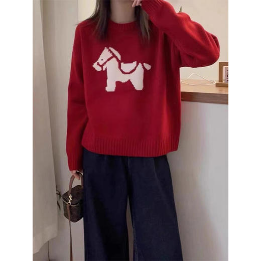 【YW】无忧购【鸿运当“红”】2026新年本命年红色小马针织衫上衣女91446（截单后3-5天发货） 商品图5