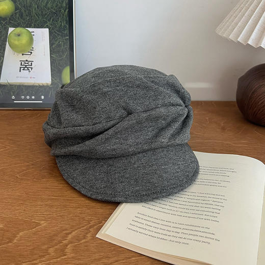 日系山本风 黑色褶皱贝雷帽 加宽短帽檐 修饰脸型 可调节帽围 女秋冬季显脸小 复古云朵八角帽子 商品图5