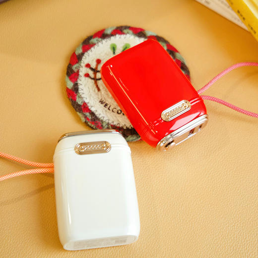 【新增新年红 充电宝】新国标 国家3C认证 国内最小一万毫安 /2万毫安 超级快充⚡️电量狂飙【保障升级 1年内质量问题免费换新】 商品图7