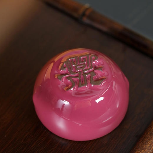 问鼎官窑南官大战鼓杯（胭脂红） 商品图0