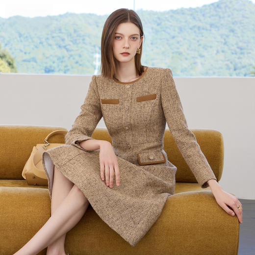 IWY/小香风卡其色粗花呢连衣裙女轻奢气质中长裙名媛千金风套裙Q1466-K 商品图1