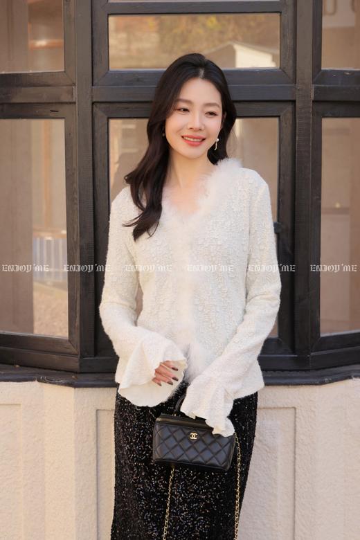 【门店同款】ENJOY冬季“相聚时刻”门襟毛毛精致上衣 168897405 商品图2