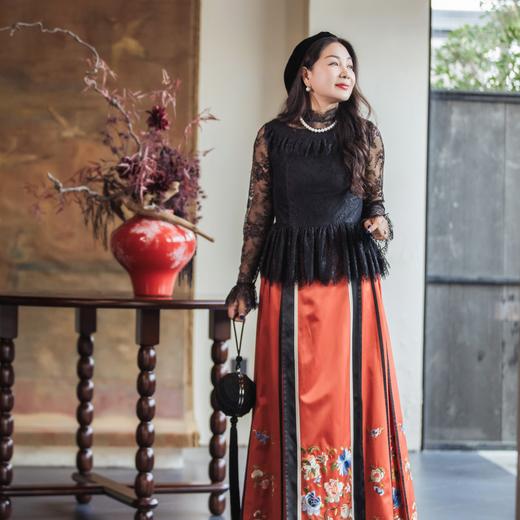 【林栖设计小店】【现货】拍行古董复现|丝棉缎砖红色绣花新中式改良马面裙1961101 商品图2