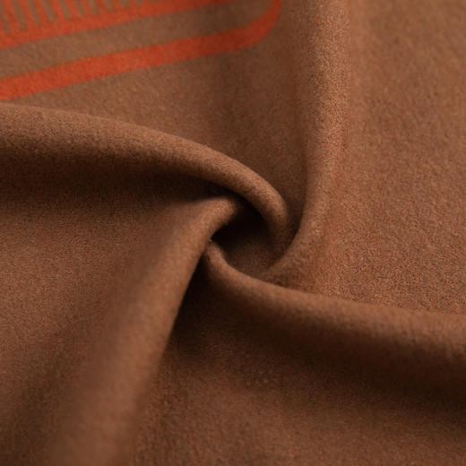 万事利 好事成双【瑞马踏金】礼盒两条装 蚕丝丝绒围巾保暖外搭送礼自用 商品图6