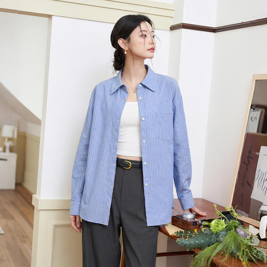 【限时秒杀】西遇慵懒蓝色条纹衬衫女2026年春季新款通勤风宽松休闲长袖衬衣10260018 商品图0
