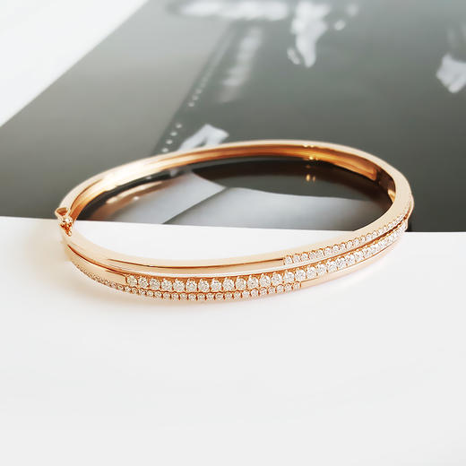 莱绅通灵AU750玫瑰金经典时尚0.980克拉群镶钻石手镯58号（活扣） 231225NJS62 商品图3
