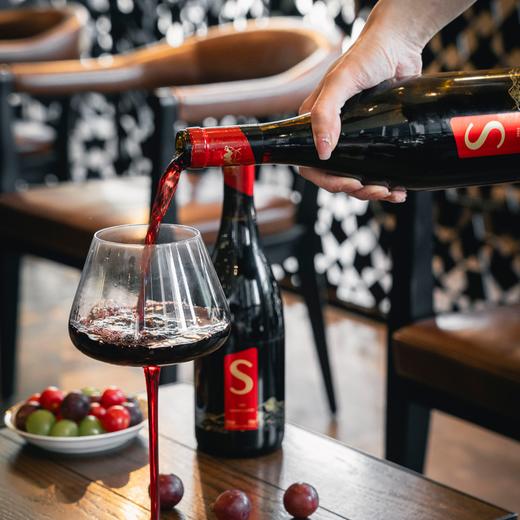 【大美新疆·S半甜红葡萄酒】疯抢中！！买6瓶装送3个新年手提礼袋口感柔顺更好喝 13%vol 750ml/瓶/送海马刀 商品图3