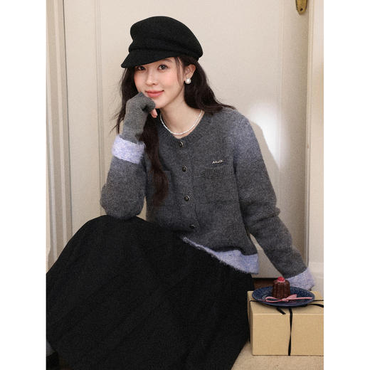 鹿向南「巴黎慢调」复古花灰色长袖毛衣女秋冬撞色设计感针织开衫 商品图4