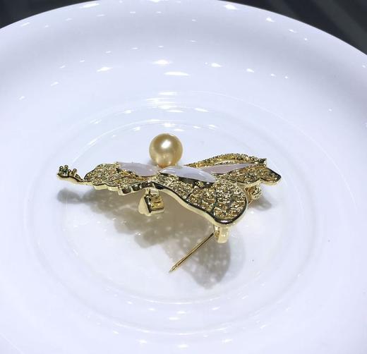 【私席真珠·新年盛宴】南洋金珍珠胸针 合金镶嵌母贝锆石 8-9mm 圆 商品图3