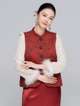 抢疯啦❗️南油出品❗️富婆新中式绝美穿搭【红色提花毛毛马甲-2个款式】💖来了，东方美学天花板‼️ 年底大杀四方的战袍合集，面料华贵，👏做工精湛，妥妥的国风美人，重工定制！