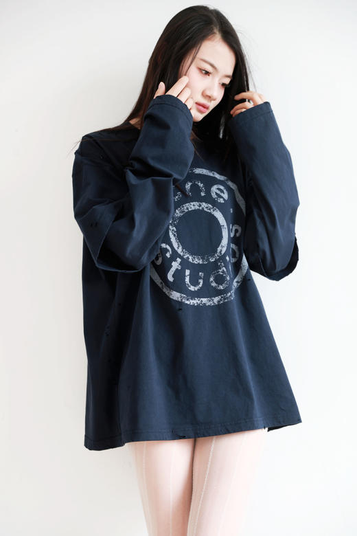 假两件长袖tee，胸口字母印花。复古做旧破洞水洗圆领上衣E010658 商品图9