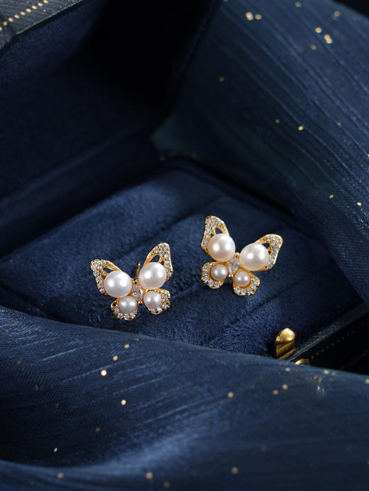 子佩集【蝶舞霓裳】银S925珍珠惜王妃耳钉【SGE0545001】2mm小珠5mm大珠镀金蝴蝶2601 商品图3
