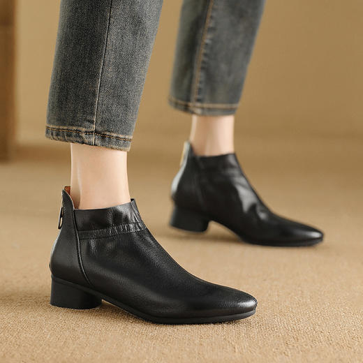 【预售5天】头层羊皮 3cm米白色短靴尖头切尔西靴子低跟真皮女靴LG&505-831 商品图2