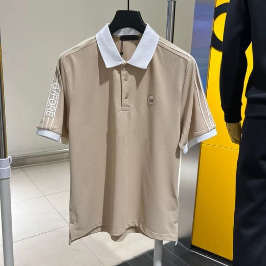 早秋新款男士短袖上衣来啦！渠道高品质❗️一件经典款老钱风十足的短袖T恤，多了点细节，多了点精致，这就足以让你stand out了！ 商品图4