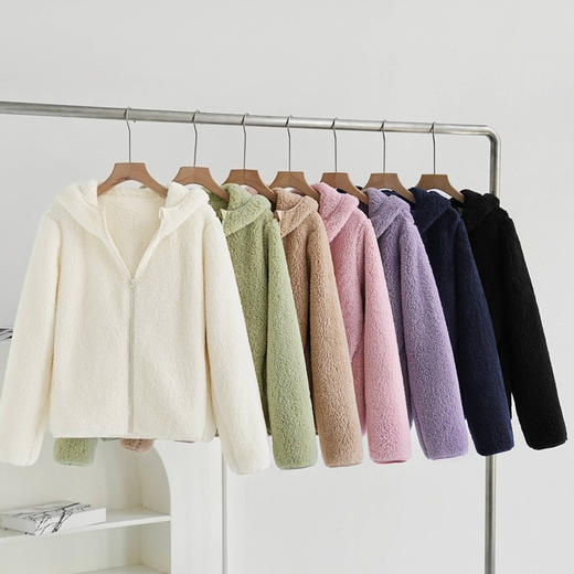 女士长绒摇粒绒保暖连帽外套 商品图0