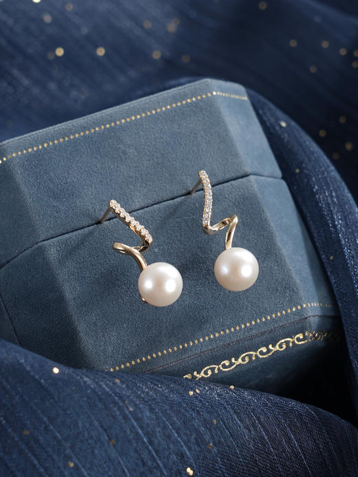 子佩集【瑶光之迹】银S925珍珠惜王妃耳钉【MLEH004】7.8mm珠镀金S波浪2601 商品图3