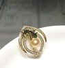 【私席真珠·新年盛宴】
南洋金珍珠胸针 合金镶嵌锆石8-9mm 圆 商品缩略图1