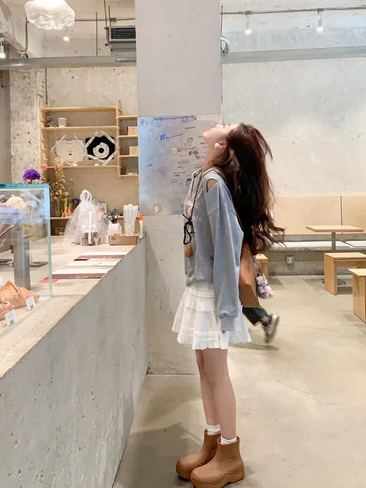 <曾小咸推荐>现货秒杀 ！微信超特价！字母印花露肩卫衣 日常149.99 立减70 秒杀79.99！！ 商品图6