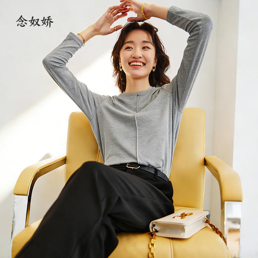 【商场同款】CNA5862 “ 轻奢针织 ” 云雾灰知性大气 弹力百搭针织衫 商品图5