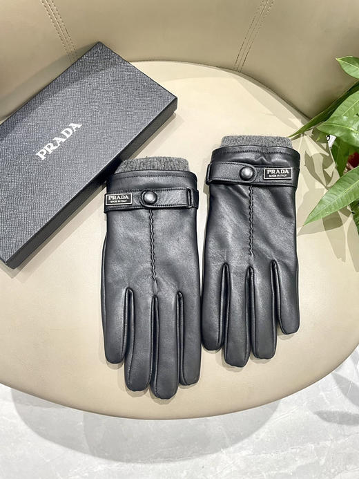 秋冬特惠💰240 普拉达新款触屏手套 男士手套 高档羊皮手套 商品图0