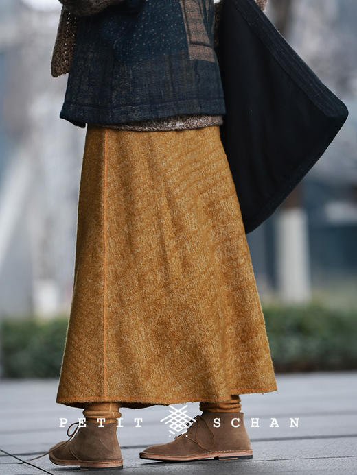 PETIT SCHAN小闪 CLO#1018 Overdyed yellow 太上黄 羊毛棉手工染色A摆长裙 商品图2
