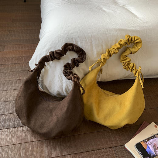 【冬日麂皮绒包包大合集】柔光绒面， 复古又利落，随手一放都有型，手提包、斜挎包、腋下包随心选，到手仅需59.9-69.9元 商品图14