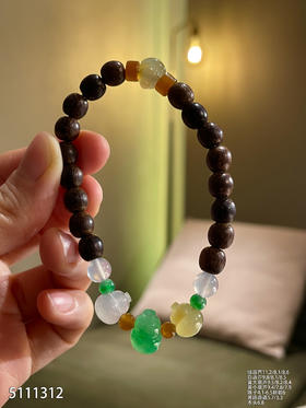 5111312，手串。具体价格微信咨询
