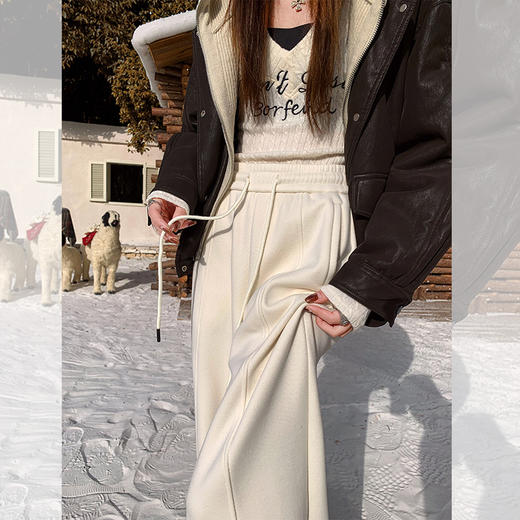 西遇韩系加绒弯刀裤女冬季新款高腰软糯毛呢云朵阔腿裤SS051993 商品图4