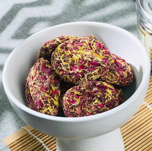 【玫瑰酸枣饼】小小的酸枣饼，浓缩十余颗野生酸枣的全部精华。 商品图0