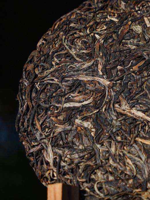 【至尊冰岛老寨】2018年冰岛老寨古树（60%）+2023年冰岛老寨古树（40%）限量66片（357g/片） 商品图3