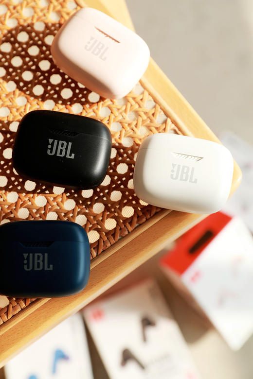 入耳式蓝牙耳机，二代目公司货。原盒品相自降噪运动耳机E010666 商品图9