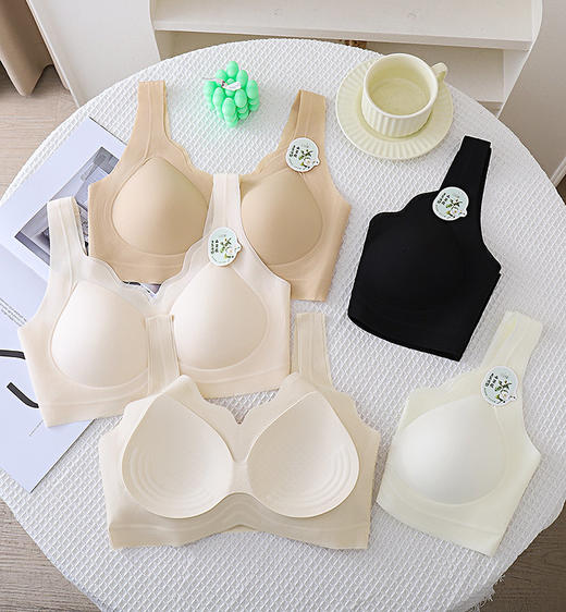 【99元2件】【A款】女士抗菌固定杯果冻内衣冰丝触感贴肤爽滑【FF26501】 商品图1