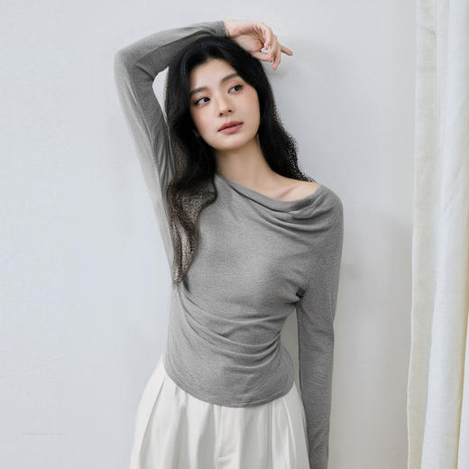 【商场同款】诗凡黎流行荡领打底衫2025秋新款长袖T恤女3G8200881 商品图0